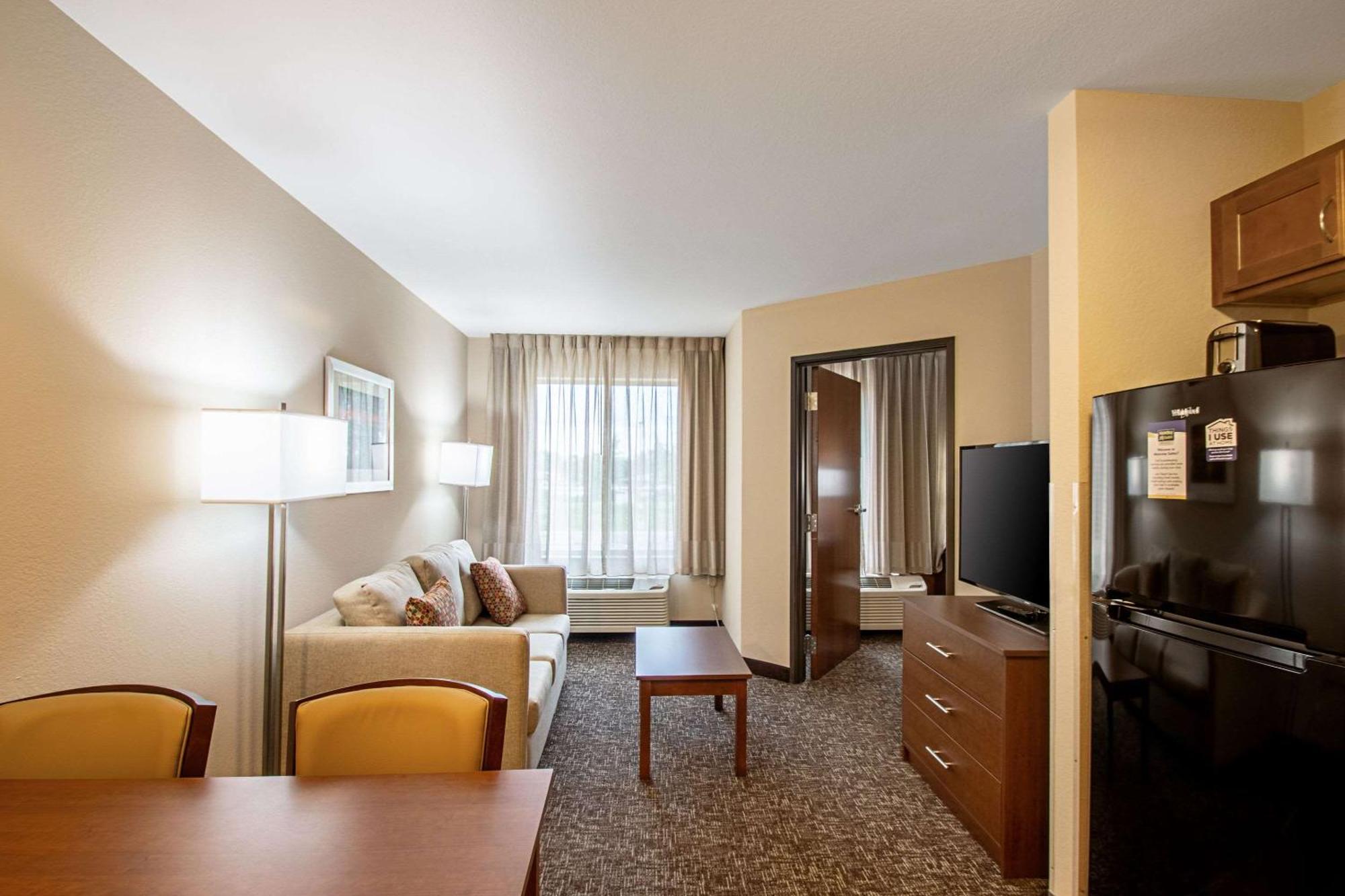เมนสเตย์ สวีท เอ็กซ์เท็นด์ สเตย์ โฮเต็ล เมดิสัน อีสต์ Hotel ภายนอก รูปภาพ