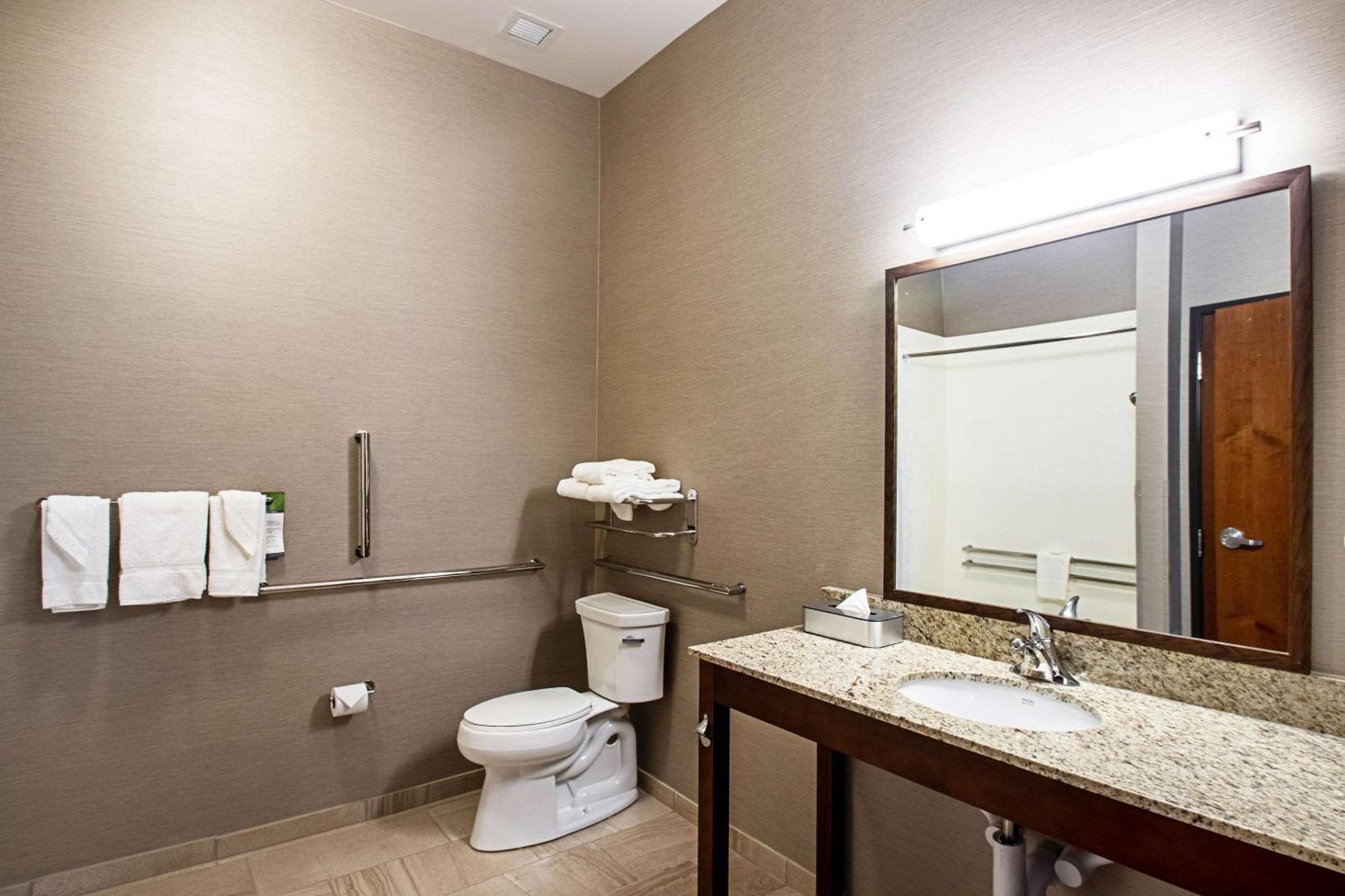 เมนสเตย์ สวีท เอ็กซ์เท็นด์ สเตย์ โฮเต็ล เมดิสัน อีสต์ Hotel ภายนอก รูปภาพ