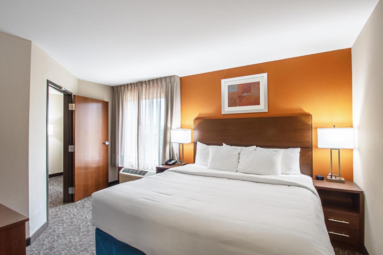เมนสเตย์ สวีท เอ็กซ์เท็นด์ สเตย์ โฮเต็ล เมดิสัน อีสต์ Hotel ภายนอก รูปภาพ