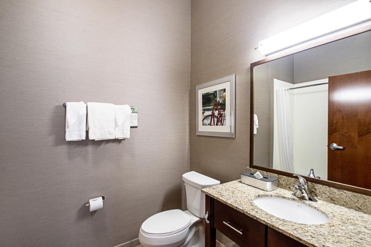 เมนสเตย์ สวีท เอ็กซ์เท็นด์ สเตย์ โฮเต็ล เมดิสัน อีสต์ Hotel ภายนอก รูปภาพ